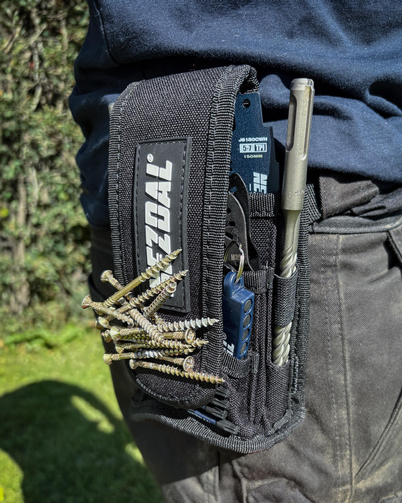 MultiGuard | Sichere Aufbewahrung für Bohrer, Multitool-Sägeblätter, Stichsägeblätter und mehr | Mit Gürtelclip