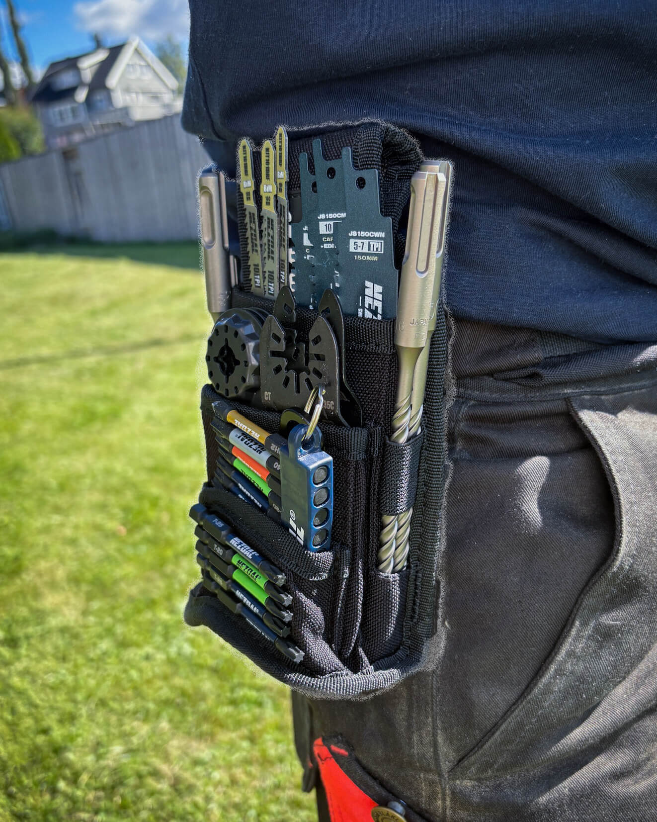 MultiGuard | Sichere Aufbewahrung für Bohrer, Multitool-Sägeblätter, Stichsägeblätter und mehr | Mit Gürtelclip